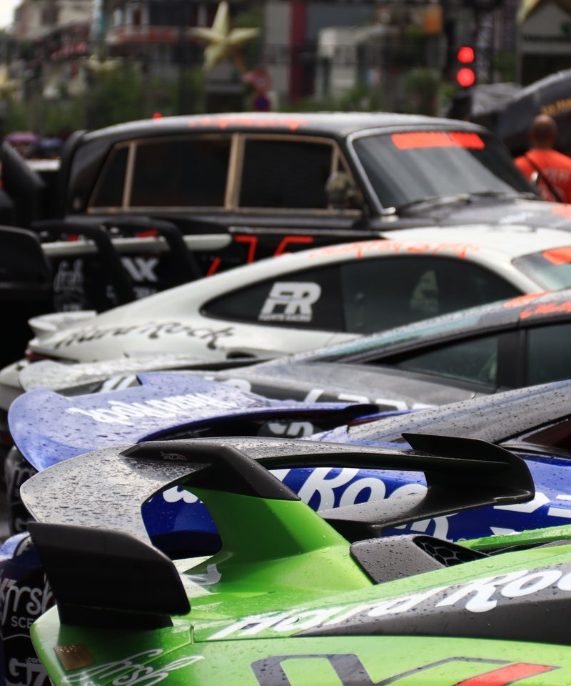 starting grid or a live event moment